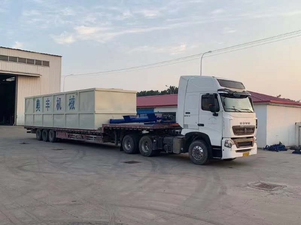2020年4月27日發江蘇無錫臥式水泥倉